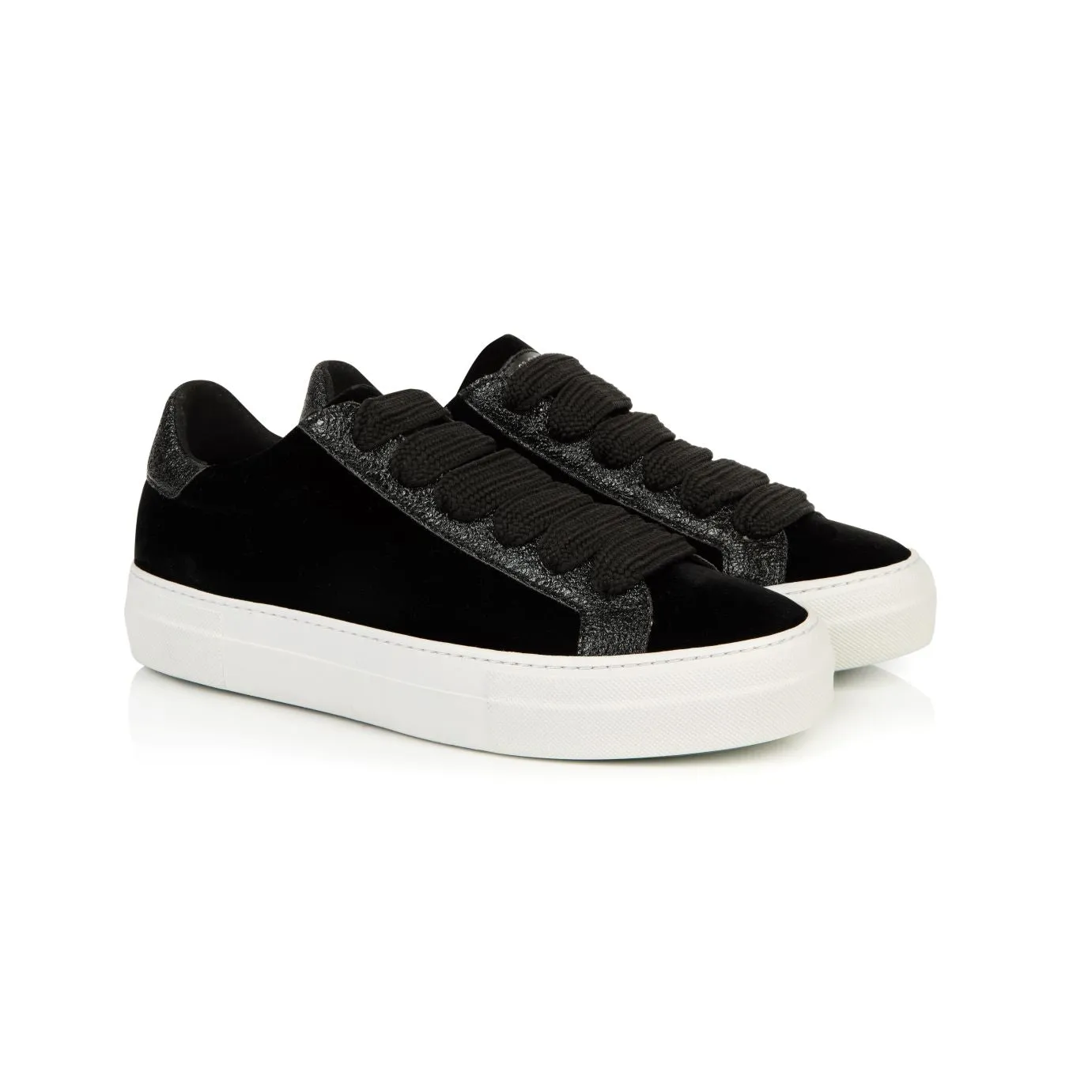 Trainer Wide Laces: Black